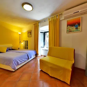  Apartman Lovrano-1 By Interhome